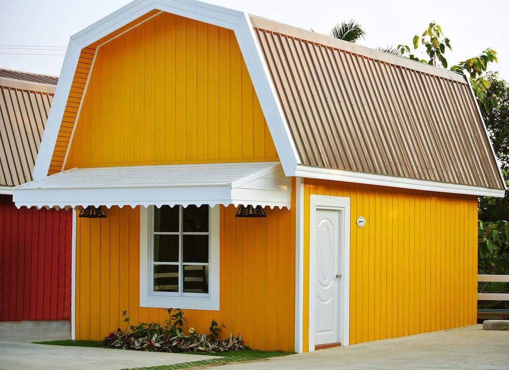 Color Ville Hotel Sha Certified Sakon Nakhon Bagian luar foto