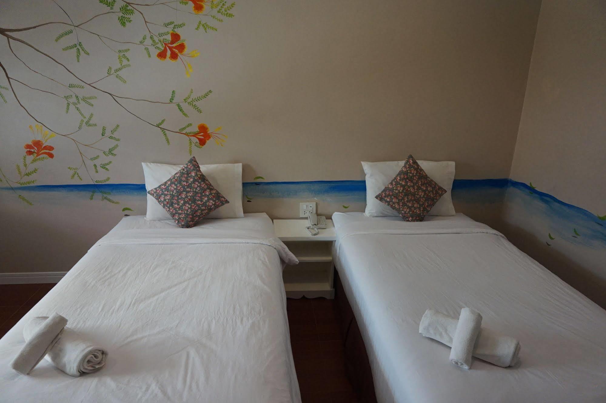 Color Ville Hotel Sha Certified Sakon Nakhon Bagian luar foto