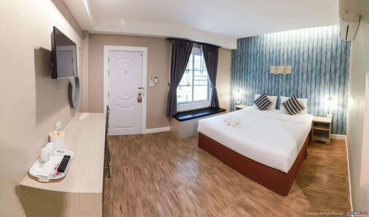 Color Ville Hotel Sha Certified Sakon Nakhon Bagian luar foto