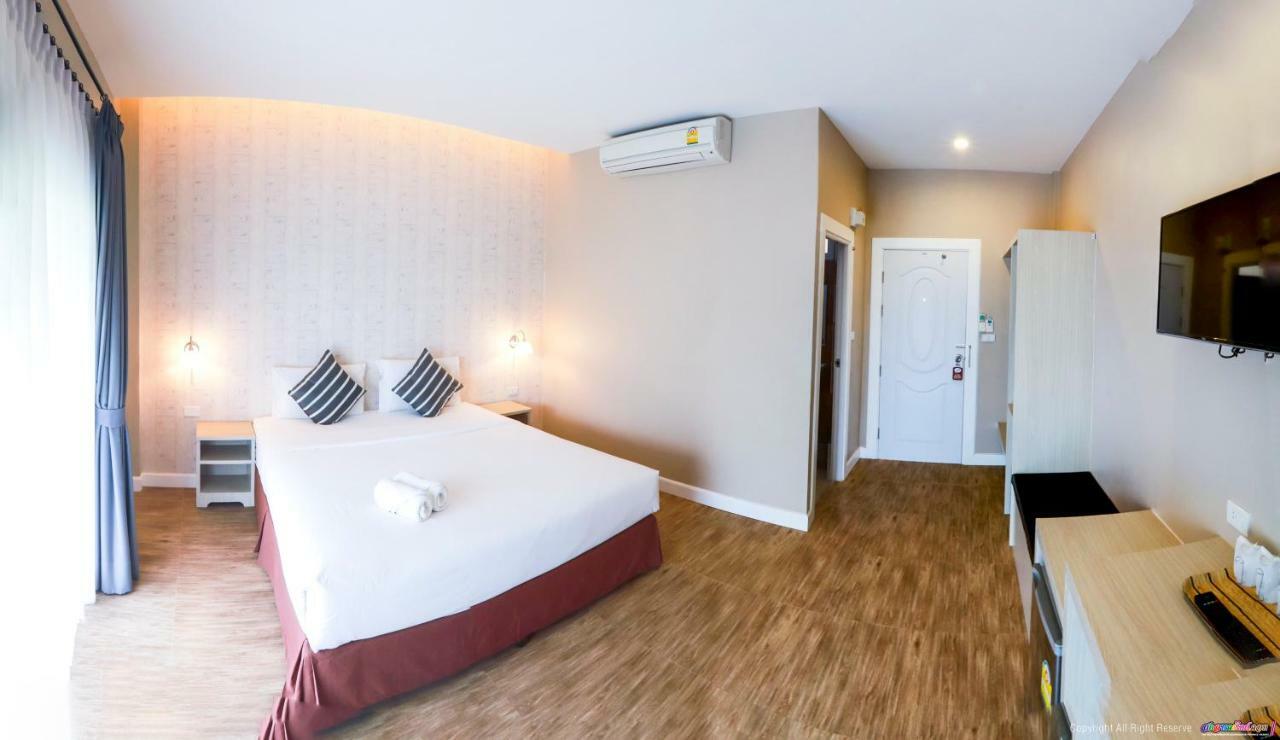Color Ville Hotel Sha Certified Sakon Nakhon Bagian luar foto